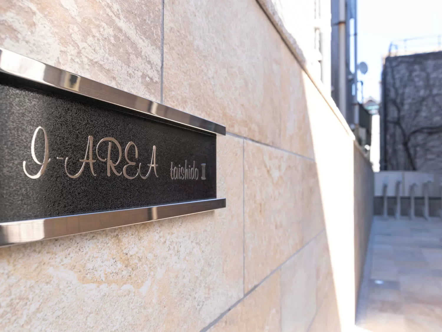 I-AREAシリーズ・施工例15（共同住宅） - 外観は明るめのブラウンで優しく存在感を演出